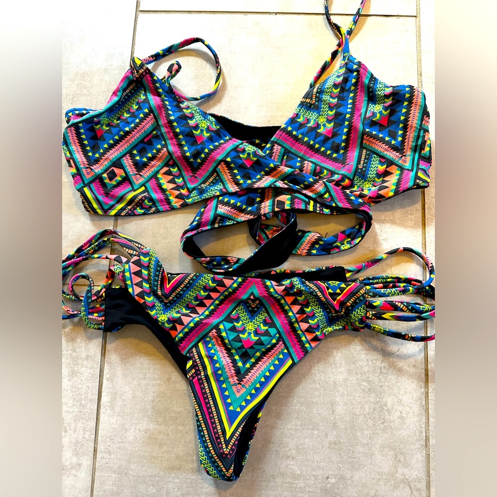 L space cross cross swimsuit set